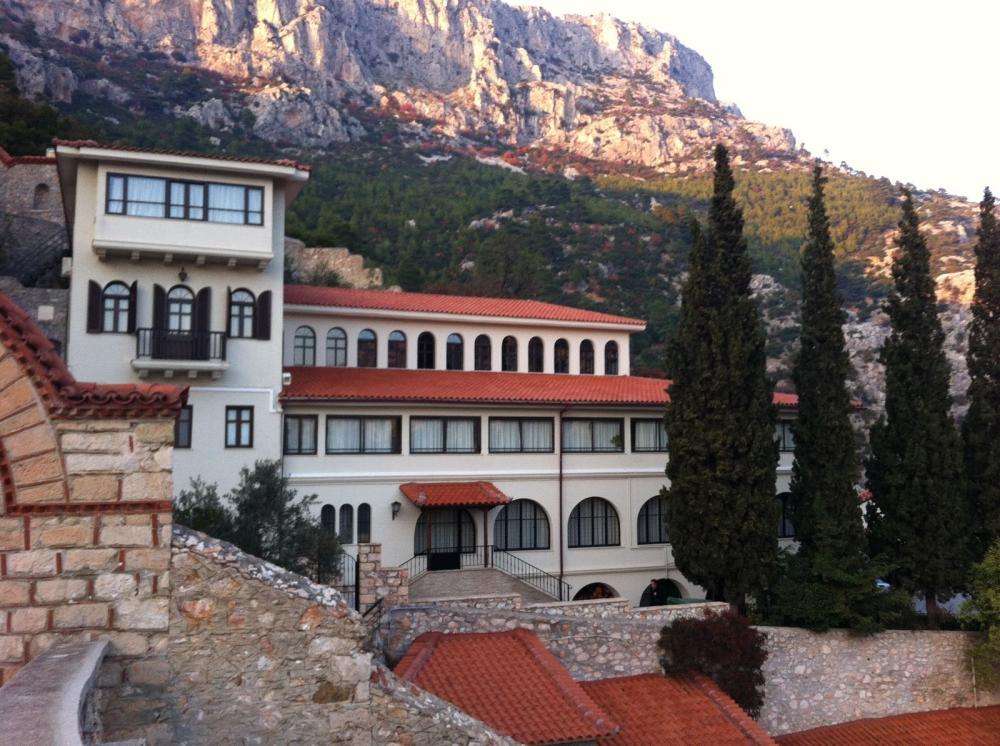 ΚΥΡΙΑΚΗ: 10 ΜΑΪΟΥ ΜΟΝΗ ΚΛΕΙΣΤΩΝ- ΧΑΣΙΑ